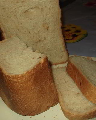 Серый хлеб с жареным луком