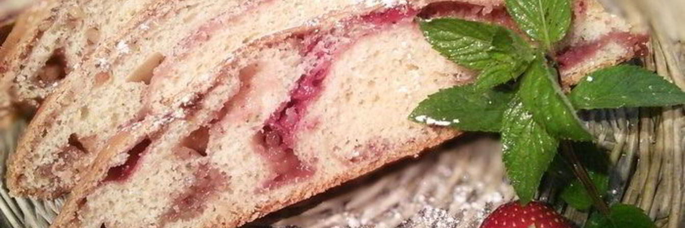 Сладкий клубничный хлеб