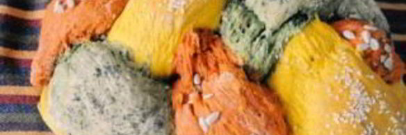 трехцветный хлеб с натуральными красителями