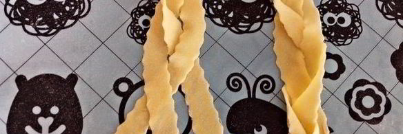 хворост на желтках