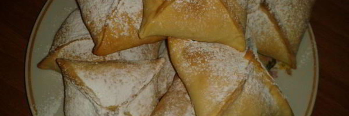 Конвертики из слоеного теста с яблоками