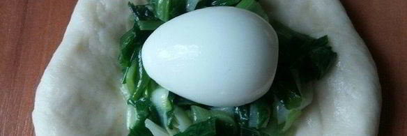 конвертики с перепелиным яйцом и зеленью