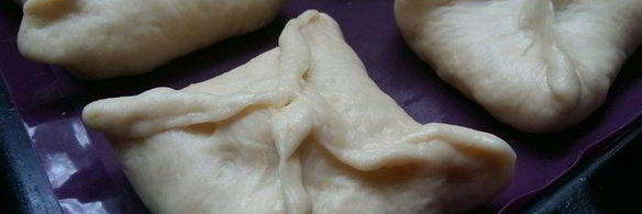 конвертики с перепелиным яйцом и зеленью