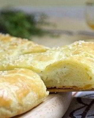 Домашняя творожная лепешка с сыром