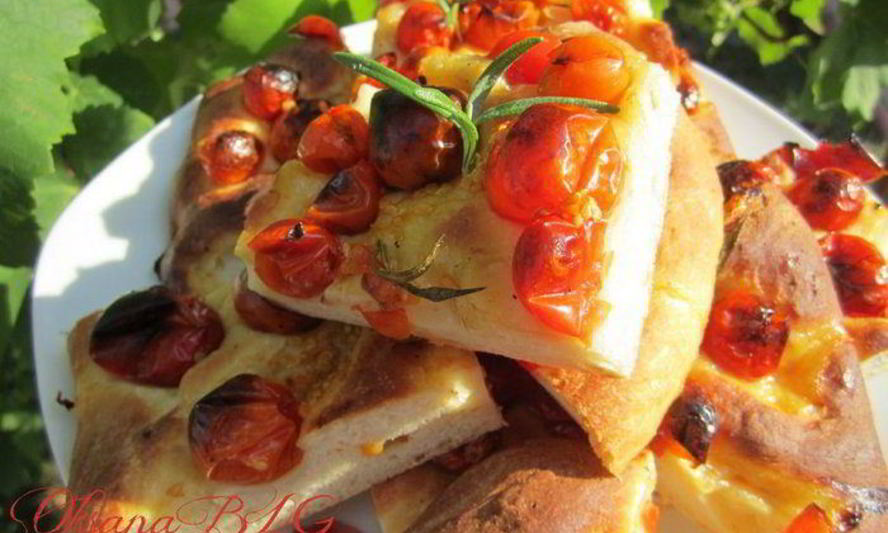 Рецепт фокаччи на картофельном тесте с черри