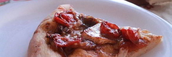 фокачча с помидорами и анчоусами