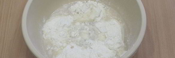 фокачча с тимьяном и анчоусами