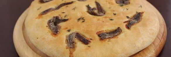 фокачча с тимьяном и анчоусами