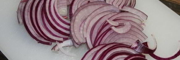 фокачча с жареным луком и розмарином