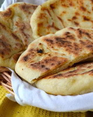 Индийские лепешки Наан с сыром