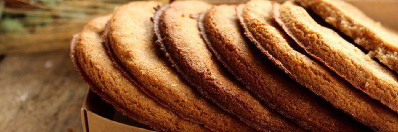 Хлебные лепешки с горчичным маслом