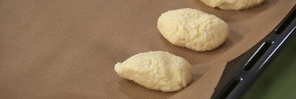 кукурузные лепешки и йогуртовый соус