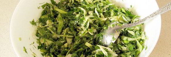 лавашевые лепешки из цельнозерновой муки с брынзой и зеленью