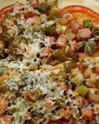 Лепешка с овощами и ветчиной