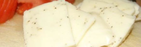 лепешки из творожного теста с помидором и моцареллой