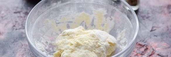 лепешки с адыгейским сыром на сковороде