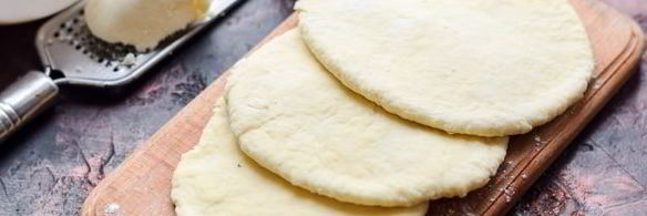 лепешки с адыгейским сыром на сковороде