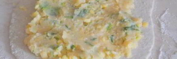 лепешки с горохово-чесночной начинкой