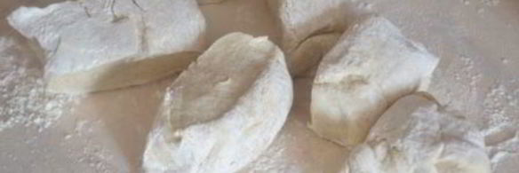 лепешки с горохово-чесночной начинкой