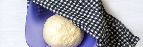 лепешки с сыром и зеленью на сковороде