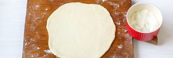 лепешки с сыром и зеленью на сковороде