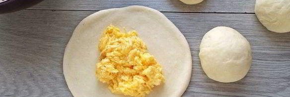 сырные лепешки на кефире на сковороде