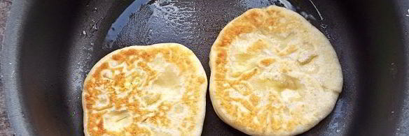 сырные лепешки на кефире на сковороде