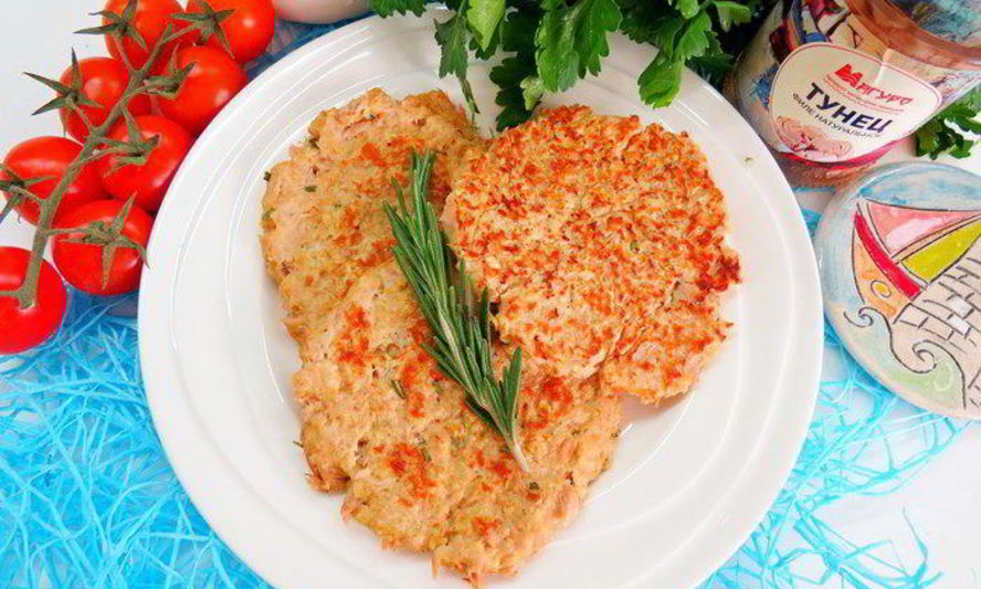 Рецепт творожно-овсяных лепешки с тунцом