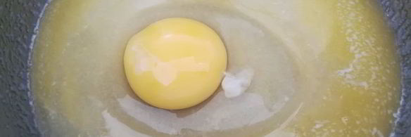 бананово-клубничные маффины