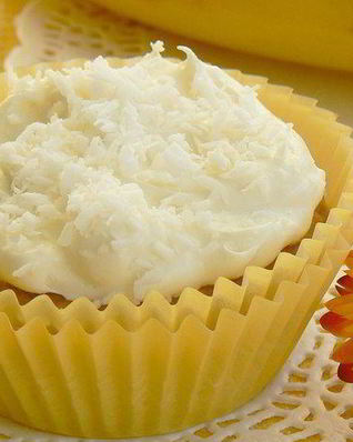 Банановые маффины с кокосовым облачком