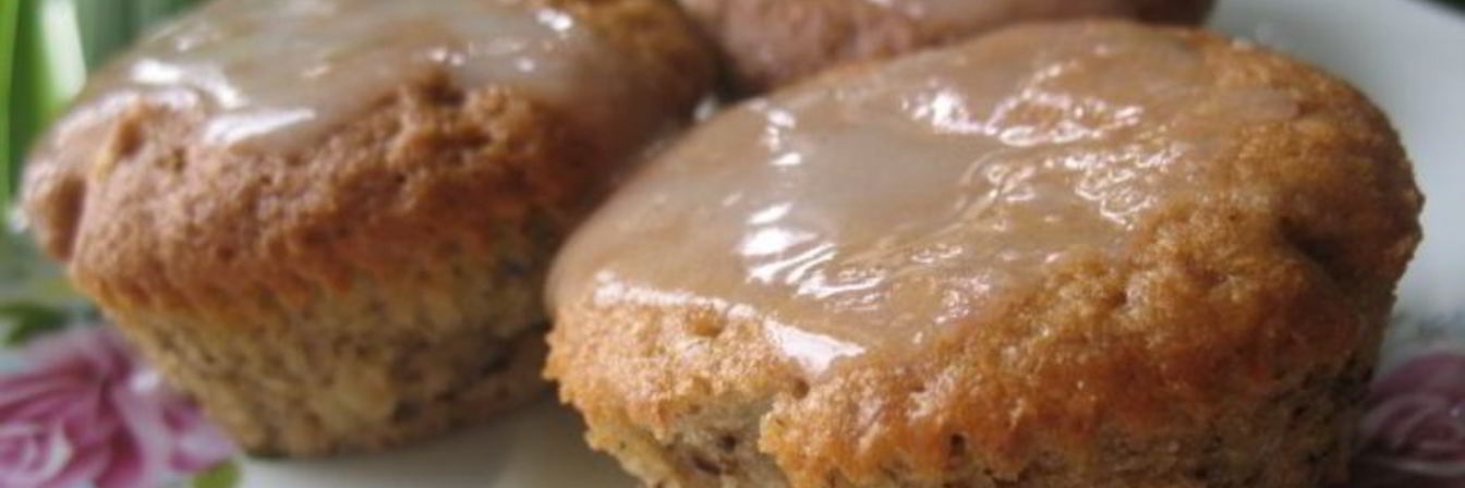 Банановые маффины с лимонной глазурью