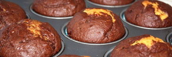 двухцветные маффины с морковью и какао