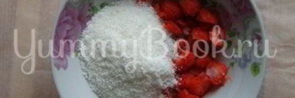 клубнично-кокосовые маффины