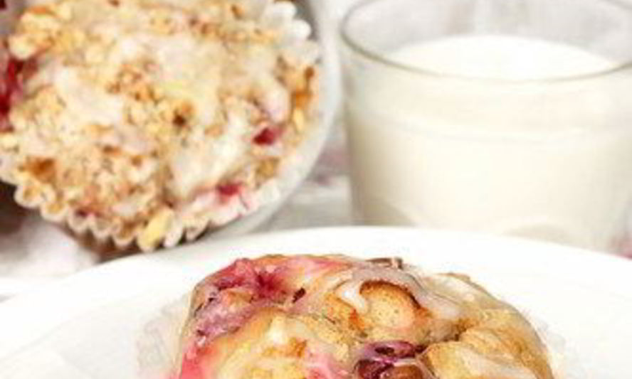 Рецепт клюквенных маффинов с апельсиновой цедрой в белой апельсиновой глазури