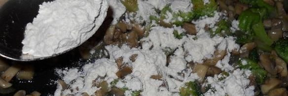 куриные маффины с брокколи и грибами