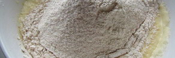 маффины с абрикосами, орехами пекан и коричной помадкой