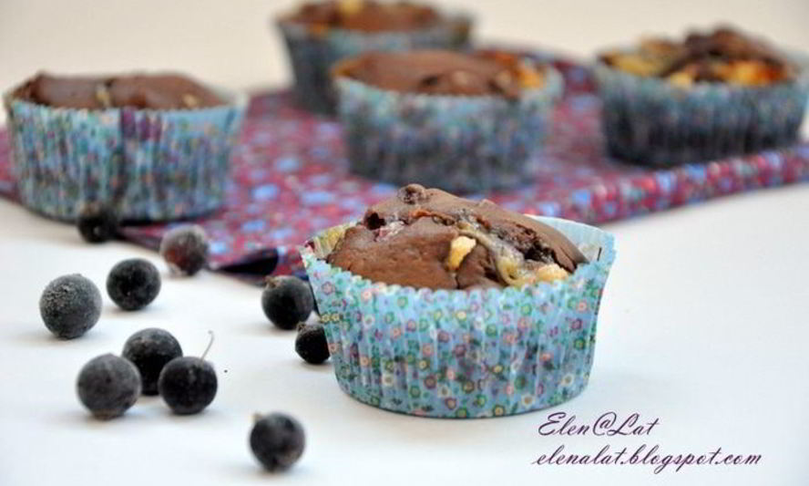 Рецепт маффинов с черной смородиной и белым шоколадом