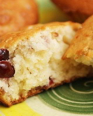 Маффины с клюквой на сметане