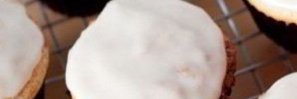 маффины с корицей и кофейной глазурью