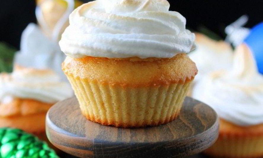 Рецепт маффинов с лимонным курдом и меренгой