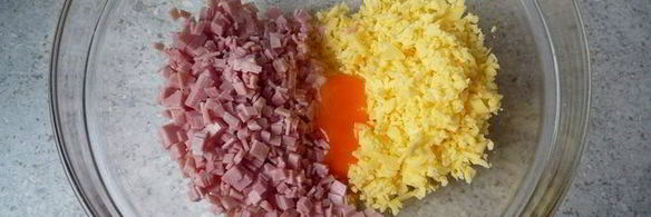 маффины с сыром и ветчиной из дрожжевого теста