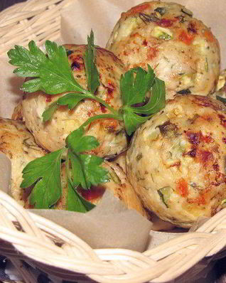 Мясные маффины с овощами