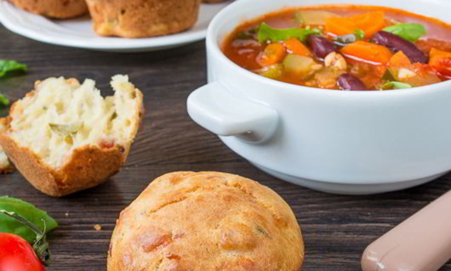 Рецепт несладкие маффины с оливками и беконом