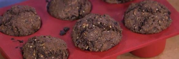 ореховые маффины с шоколадной начинкой