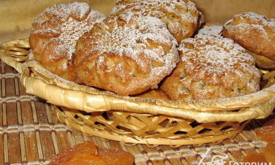 Рецепт постных яблочных маффинов с курагой