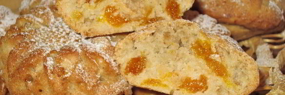 постные яблочные маффины с курагой