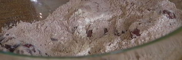 шоколадные маффины с черешней