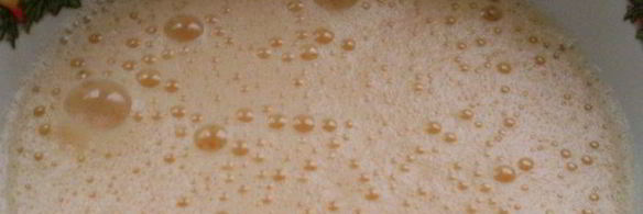 шоколадные маффины с конфитюром из смородины