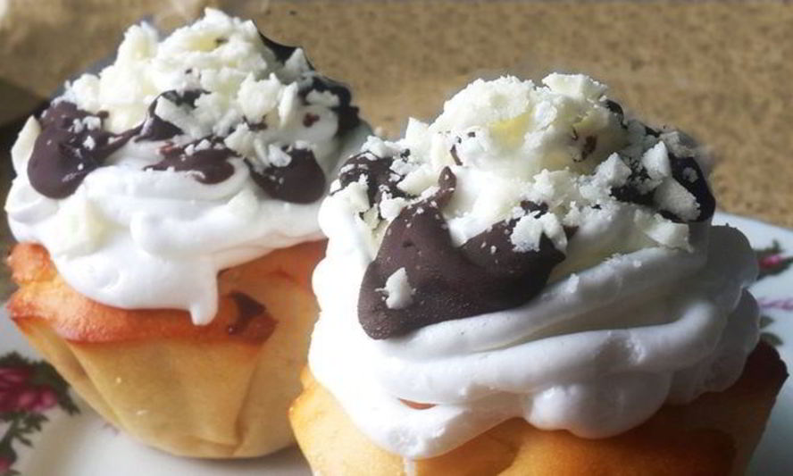 Рецепт вишневых маффинов со сливками