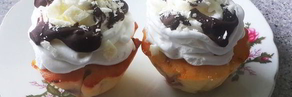 вишневые маффины со сливками